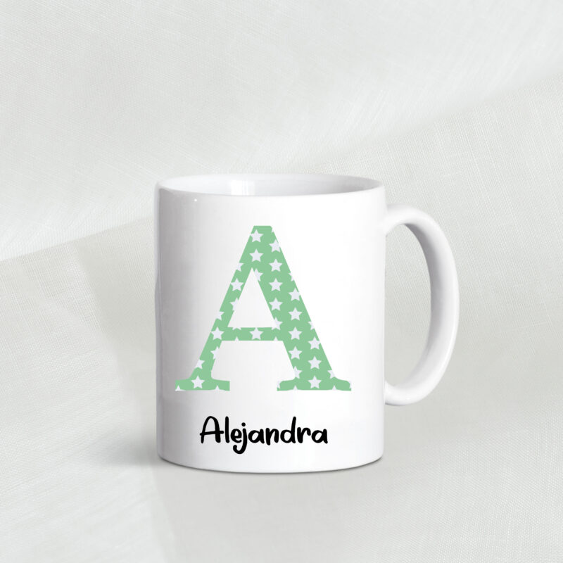 Taza personalizada inicial y nombre estrellas verde