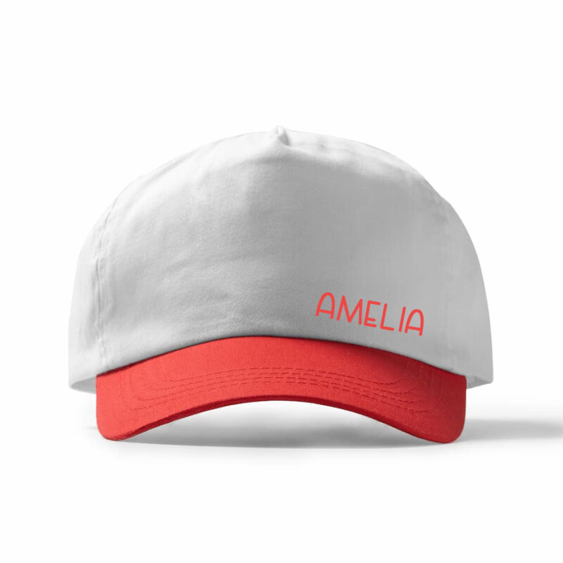 Gorra con nombre en lado izq.