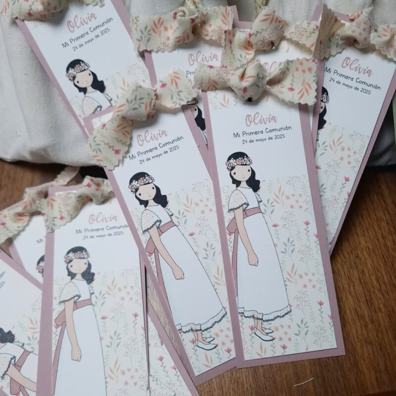 Marcapáginas con fondo de flores personalizado