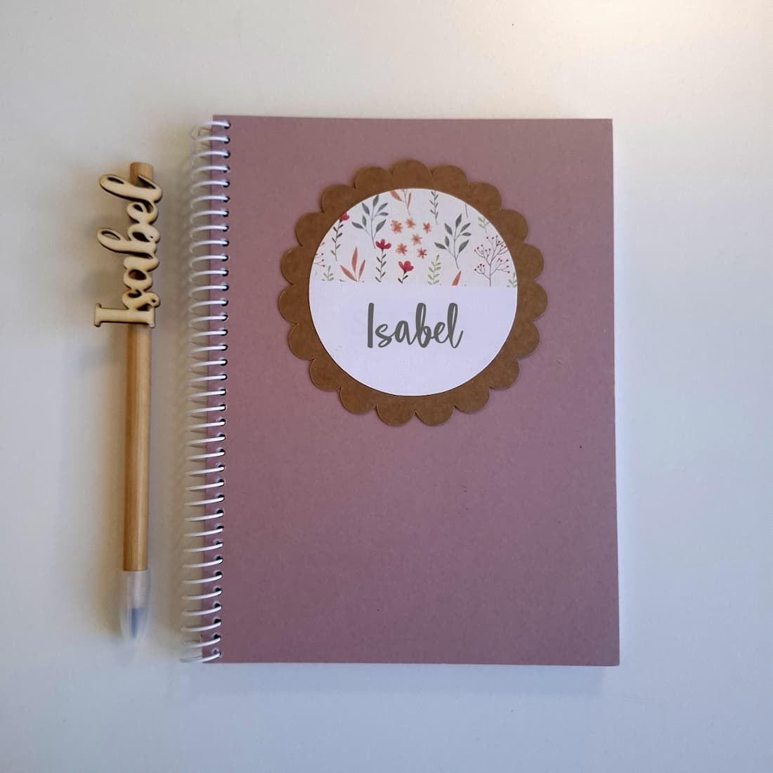 Libreta artesanal con lápiz infinito