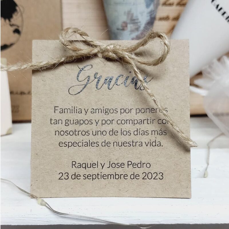 tarjeta de agradecimiento con lazo