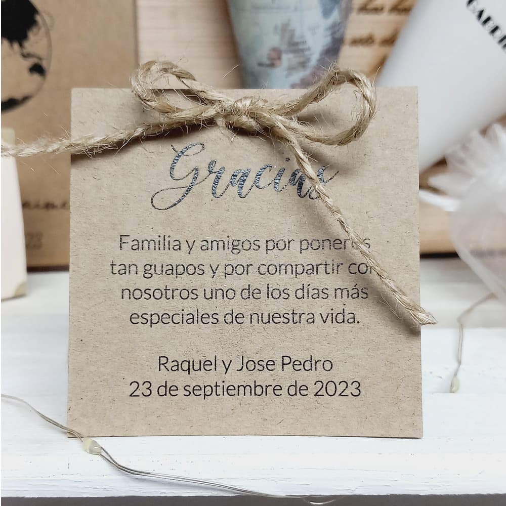 tarjeta de agradecimiento con lazo