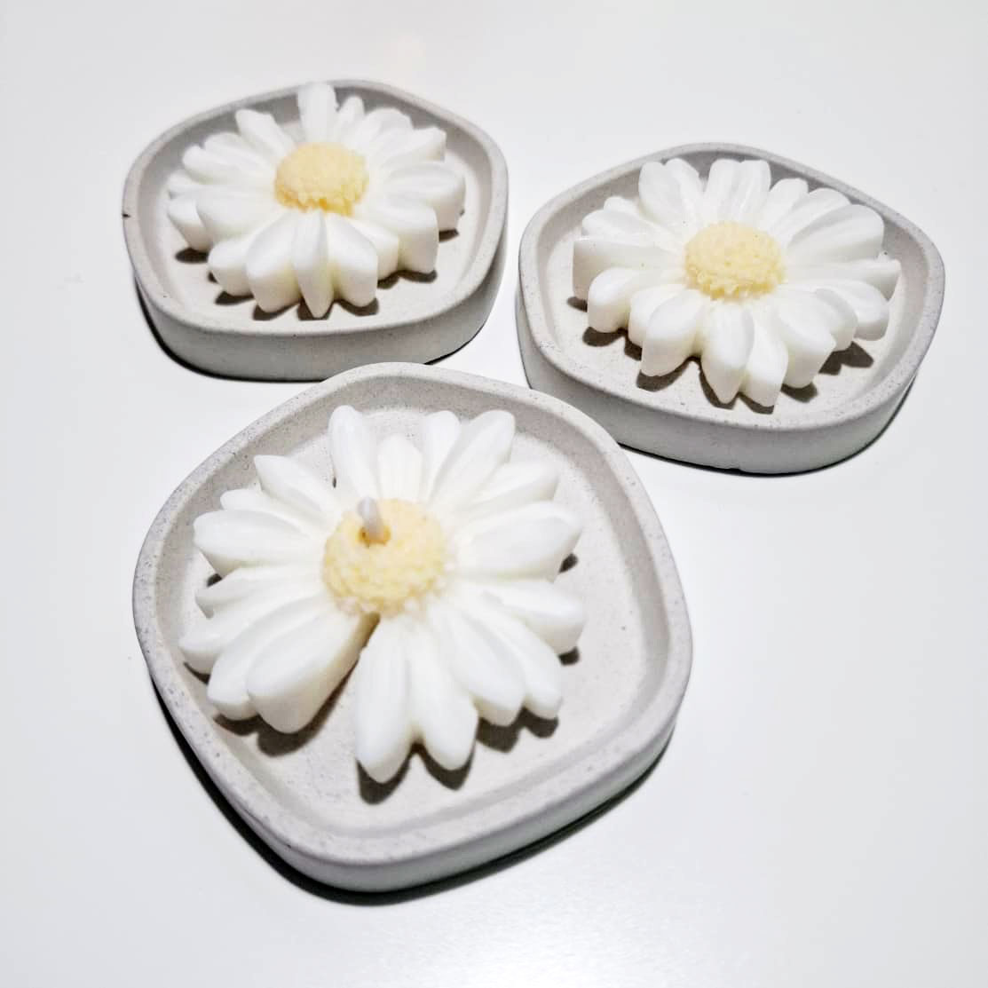 Vela Decorativa Perfumada con Bandeja Natural - Imagen 2