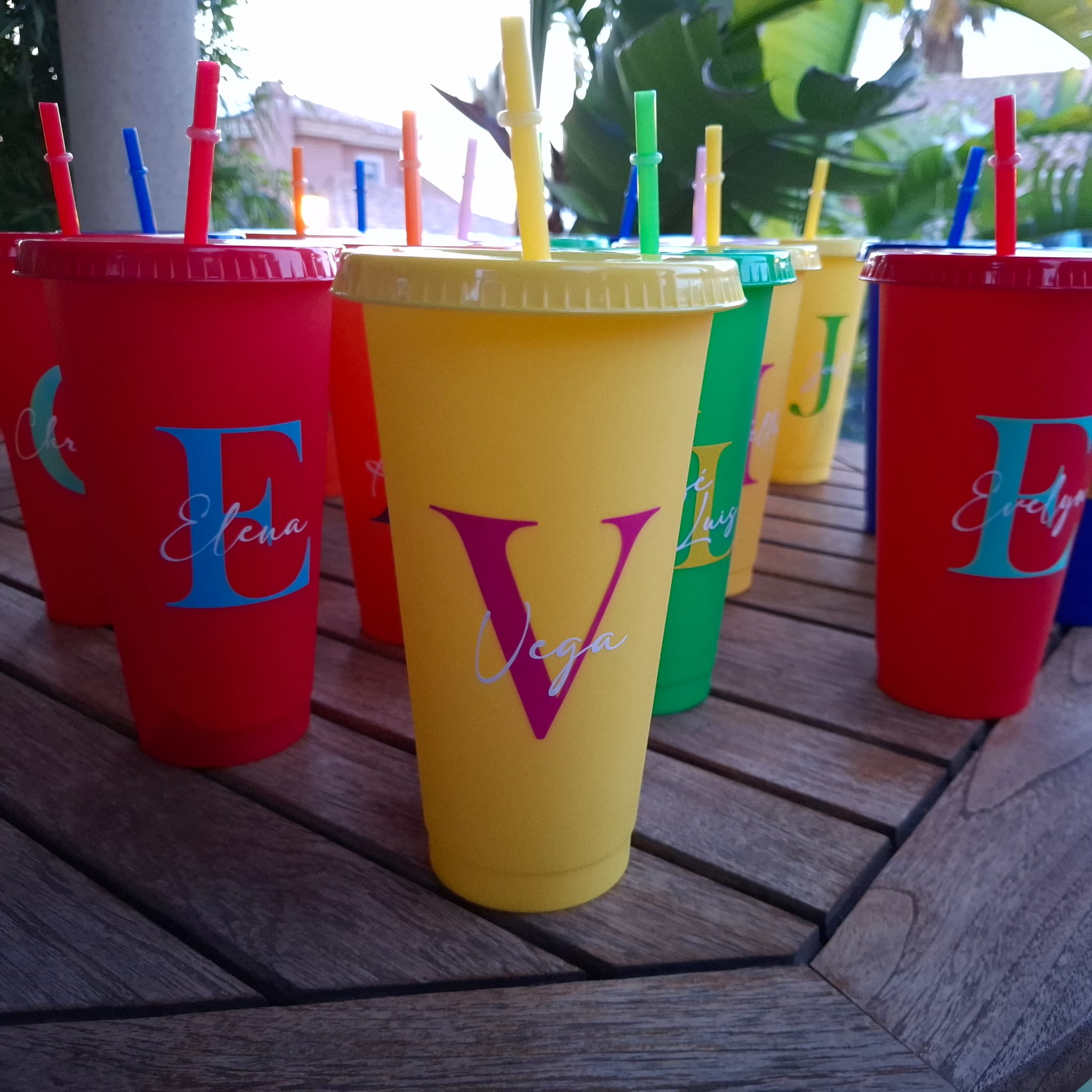 Vaso reutilizable con tapa personalizado - Imagen 14